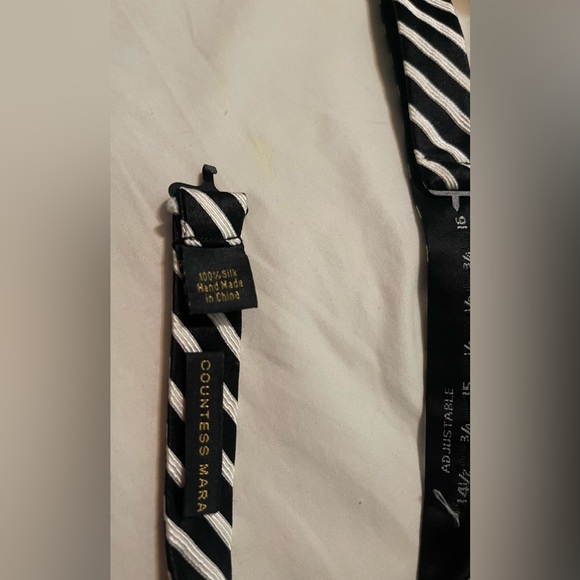 Countess Mara Adjustable 100% silk bowtie Black and White Stripe - Picture 3 of 4